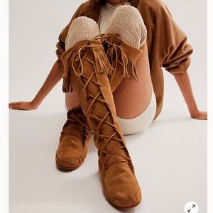 Minnetonka Front Lace Knee High Moccasin Boots